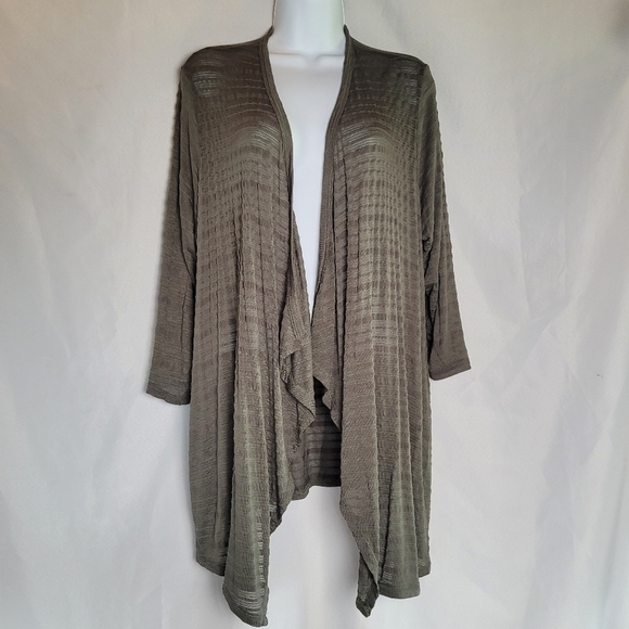 NWT Torrid Olive 3/4 Sleeve Draped Open Front Cardigan Top Size 1(1X) - Picture 1 of 8